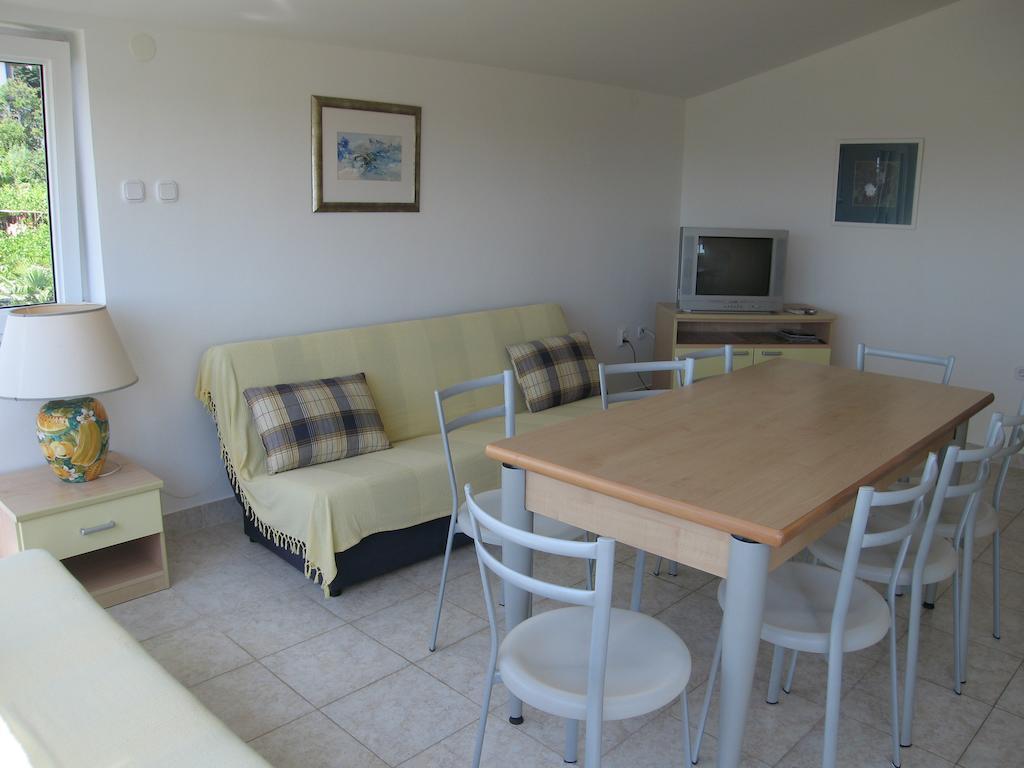 Apartment Franjo プーラ 部屋 写真